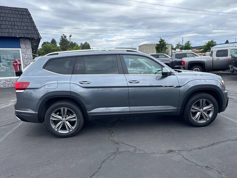 Used 2019 Volkswagen Atlas SEL R-Line AWD/4WD image 12