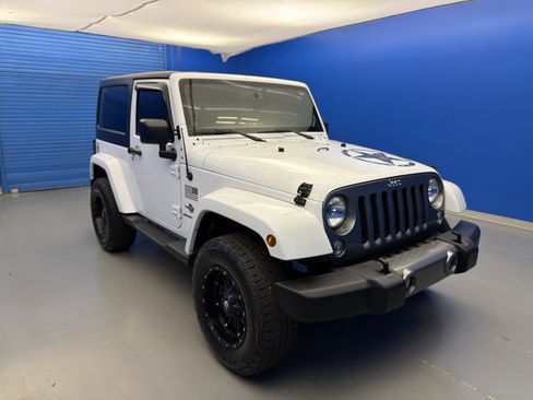 Used 2014 Jeep Wrangler Sport AWD/4WD image 2
