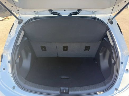 Used 2022 Chevrolet Bolt LT FWD image 33