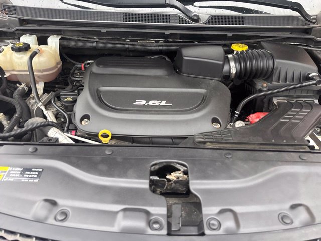 Used 2017 Chrysler Pacifica Limited w/ UConnect Theater Package FWD image 26