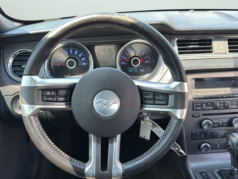 Used 2014 Ford Mustang Coupe RWD image 19
