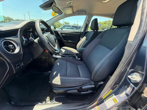 Used 2018 Toyota Corolla LE FWD image 9