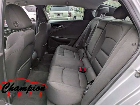 Used 2018 Chevrolet Malibu LS FWD image 15