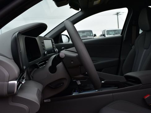 New 2026 Hyundai Elantra SE image 37