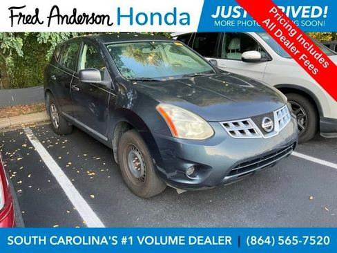 Used 2013 Nissan Rogue S FWD image 1