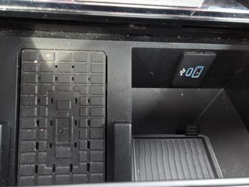 Used 2025 Ford F250 King Ranch w/ FX4 Off-Road Package image 39