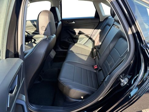 Used 2024 Volkswagen Jetta SE image 16