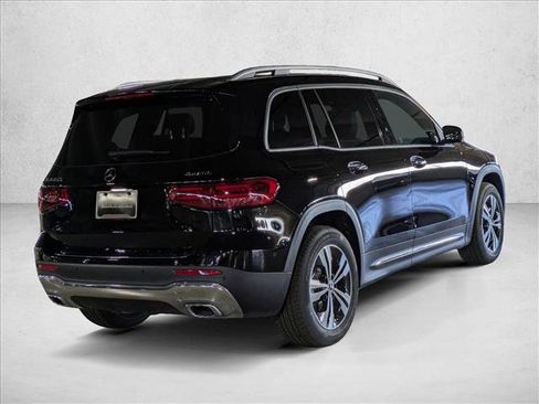 New 2025 Mercedes-Benz GLB 250 4MATIC image 2