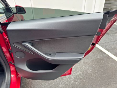 Used 2022 Tesla Model Y Performance AWD/4WD image 44