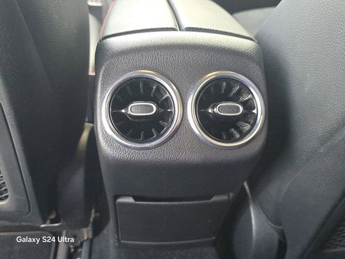 Used 2020 Mercedes-Benz CLA 250 image 17