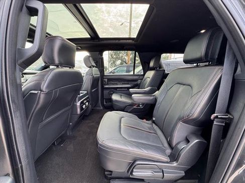 Used 2022 Ford Expedition Max Platinum image 22