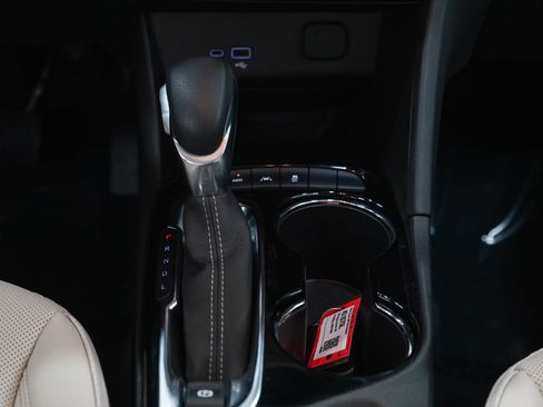 Used 2024 Buick Encore GX Sport Touring AWD/4WD image 19