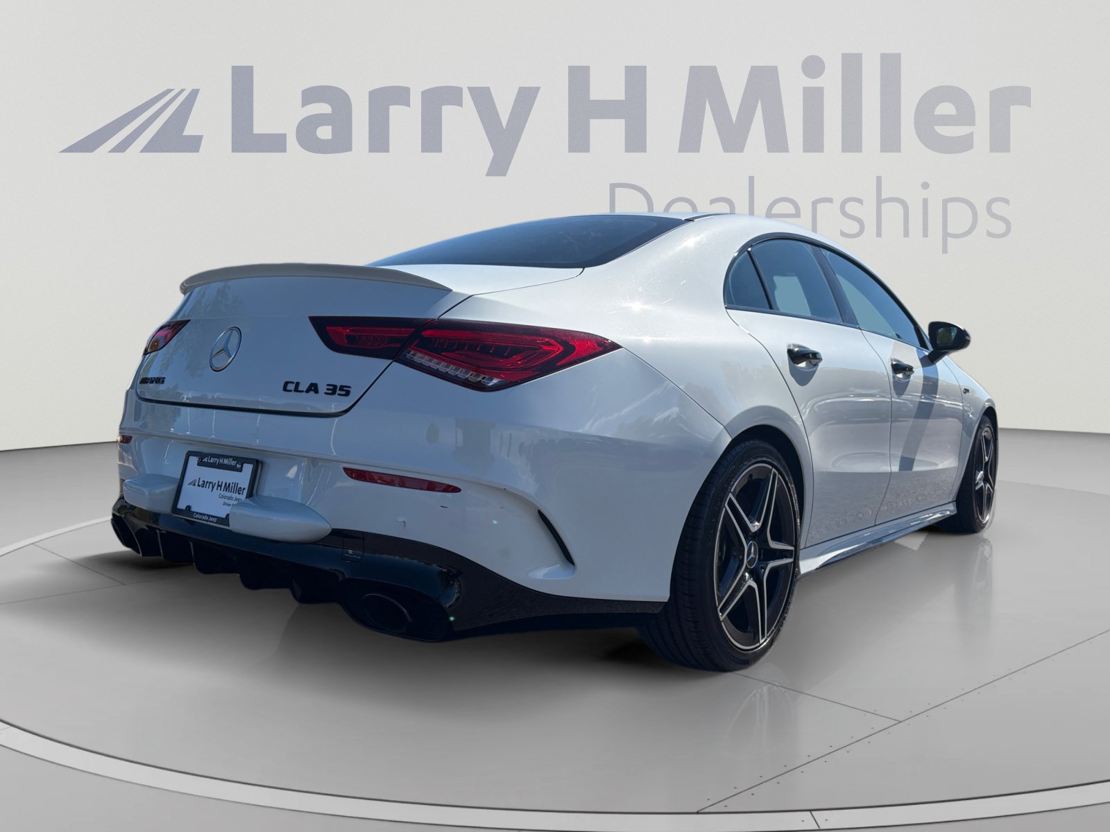Used 2023 Mercedes-Benz CLA 35 AMG 4MATIC image 5