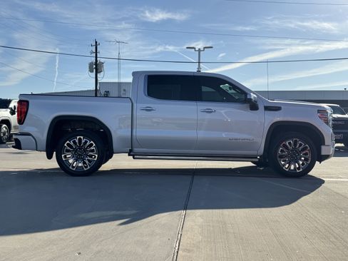 Used 2024 GMC Sierra 1500 Denali Ultimate image 7