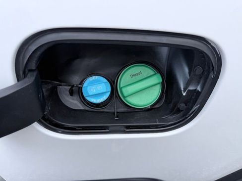 Certified 2025 Chevrolet Silverado 2500 LT w/ Convenience Package image 21