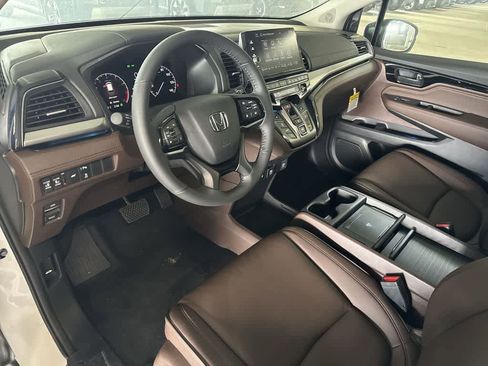 New 2026 Honda Odyssey Touring image 23