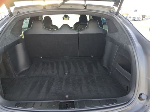 Used 2024 Tesla Model X image 30