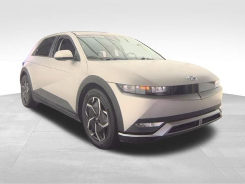 Used 2024 Hyundai Ioniq 5 SEL AWD/4WD image 4