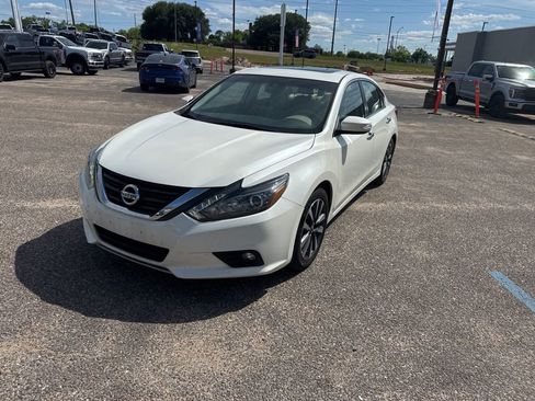 Used 2016 Nissan Altima 2.5 SL w/ 2.5 Technology w/LED Package image 5