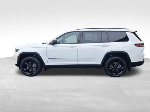 New 2025 Jeep Grand Cherokee L Limited w/ Luxury Tech Group II AWD/4WD image 2