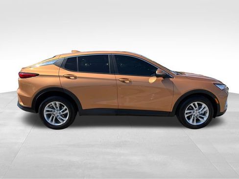 Used 2025 Buick Envista Preferred w/ Convenience II Package FWD image 8