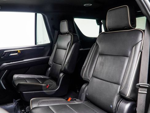 Used 2025 Chevrolet Tahoe Premier AWD/4WD image 47