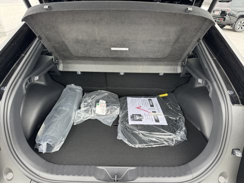 New 2026 Toyota C-HR AWD/4WD image 9