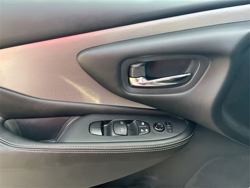 Used 2024 Nissan Murano SV w/ SV Midnight Edition Package image 21