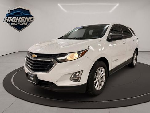 Used 2018 Chevrolet Equinox LS FWD image 3