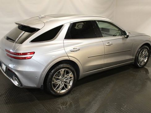 Used 2023 Genesis GV70 2.5T w/ Advanced Package image 5