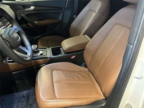 Used 2021 Audi Q5 e Premium Plus w/ Premium Plus Package image 22