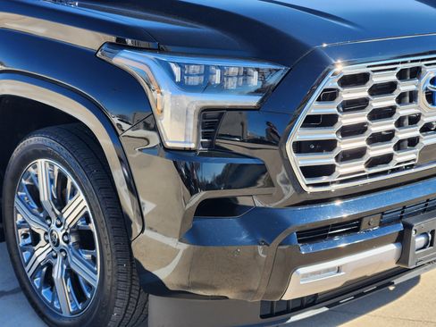 Used 2024 Toyota Sequoia Capstone image 5