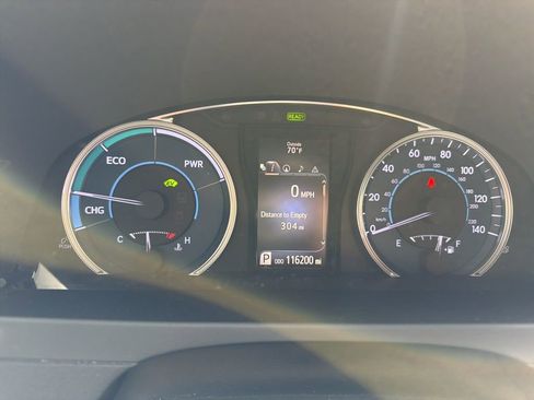 Used 2016 Toyota Camry XLE w/ Moonroof Package image 10