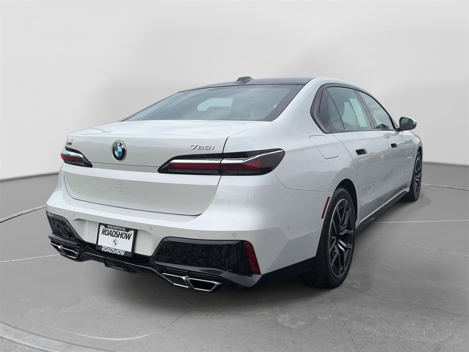 Used 2024 BMW 760i xDrive w/ Executive Package AWD/4WD image 6