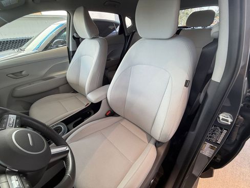 Used 2025 Hyundai Kona SEL image 36