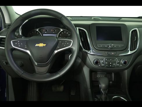 Used 2023 Chevrolet Equinox LT image 13