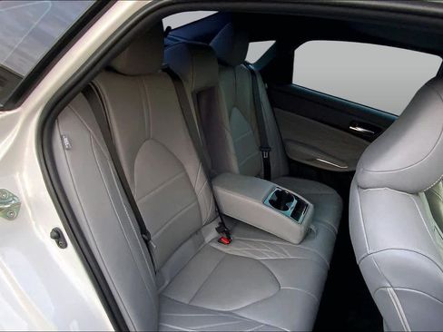 Used 2020 Toyota Avalon Limited w/ Advanced Safety Package FWD image 19