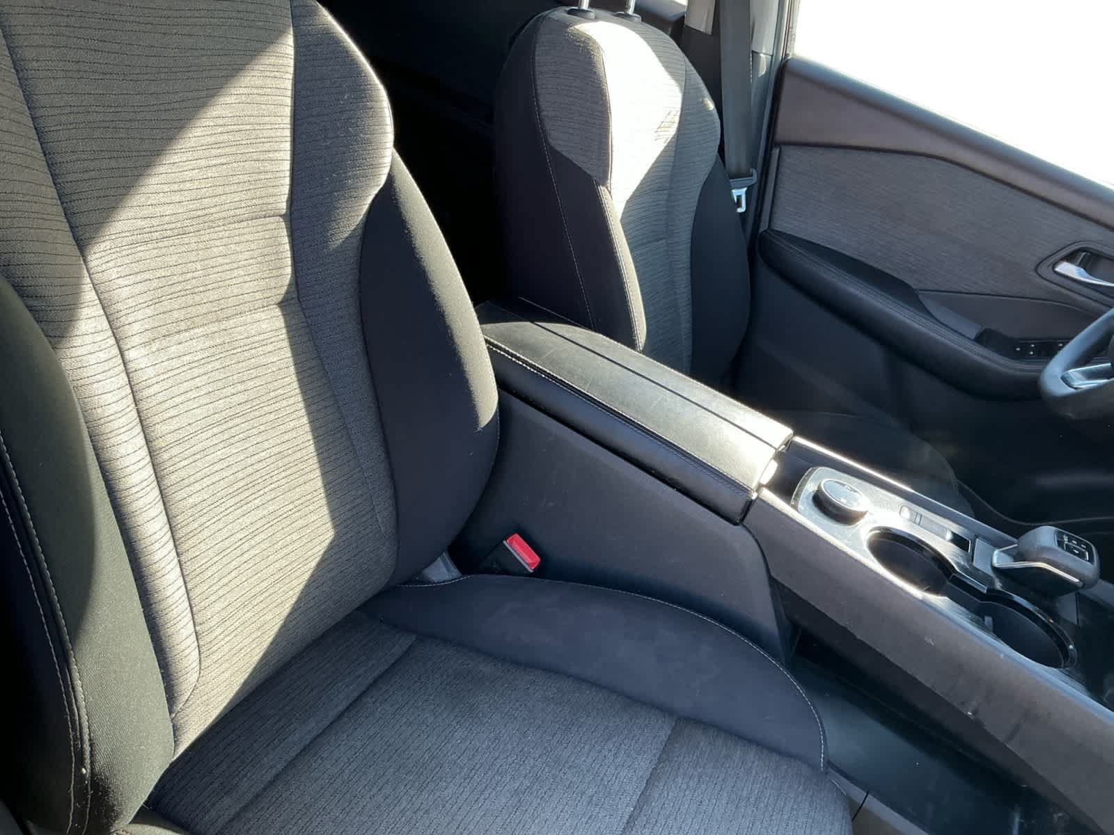 Used 2023 Nissan Rogue SV AWD/4WD image 15