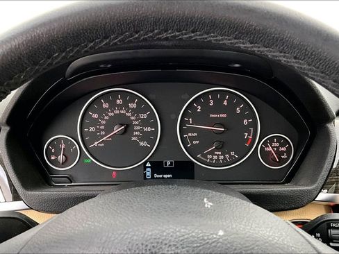 Used 2018 BMW 320i Sedan image 26