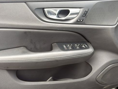 Certified 2025 Volvo V60 B5 Cross Country Plus image 13