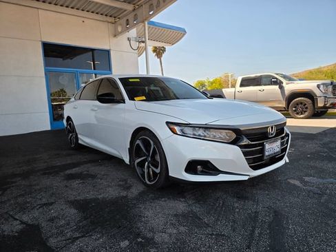 Used 2022 Honda Accord Sport image 4
