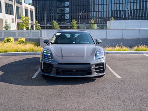 Certified 2026 Porsche Panamera 4 AWD/4WD image 6