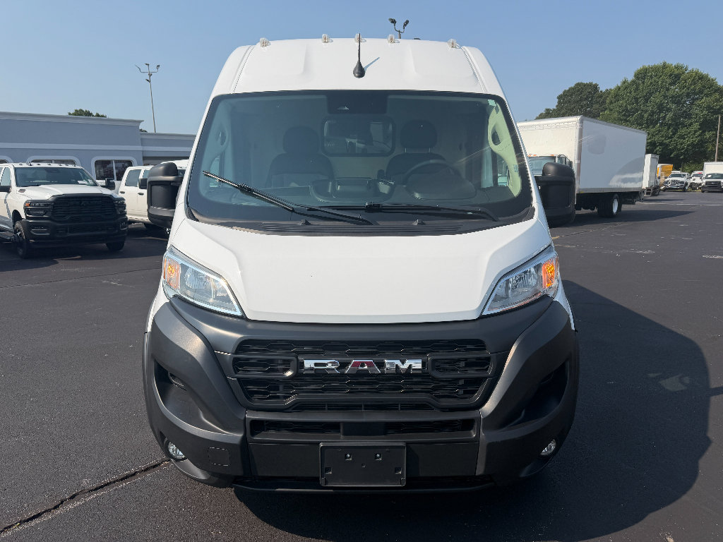 Used 2024 RAM ProMaster 2500 w/ Convenience Group FWD image 3