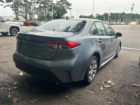 Used 2024 Toyota Corolla LE FWD image 3