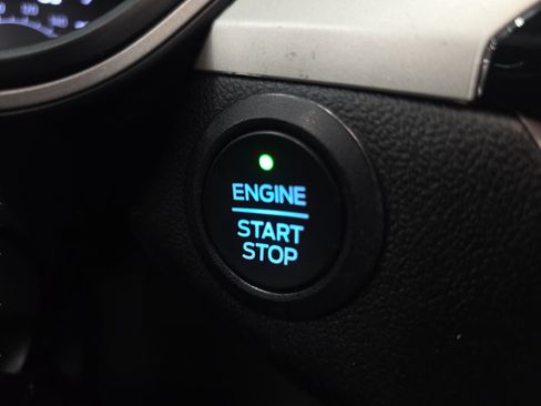 Used 2021 Ford Escape SE FWD image 18