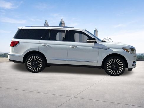 Used 2020 Lincoln Navigator Reserve AWD/4WD image 28