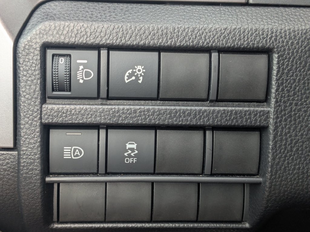 Used 2025 Toyota Tacoma TRD Off-Road AWD/4WD image 29