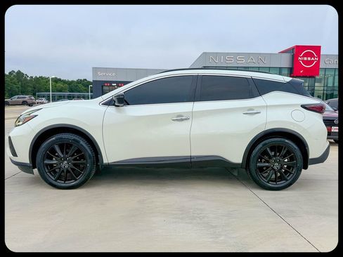 Used 2023 Nissan Murano SV w/ SV Midnight Edition Package FWD image 8