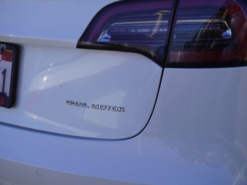 Used 2022 Tesla Model 3 Long Range image 10