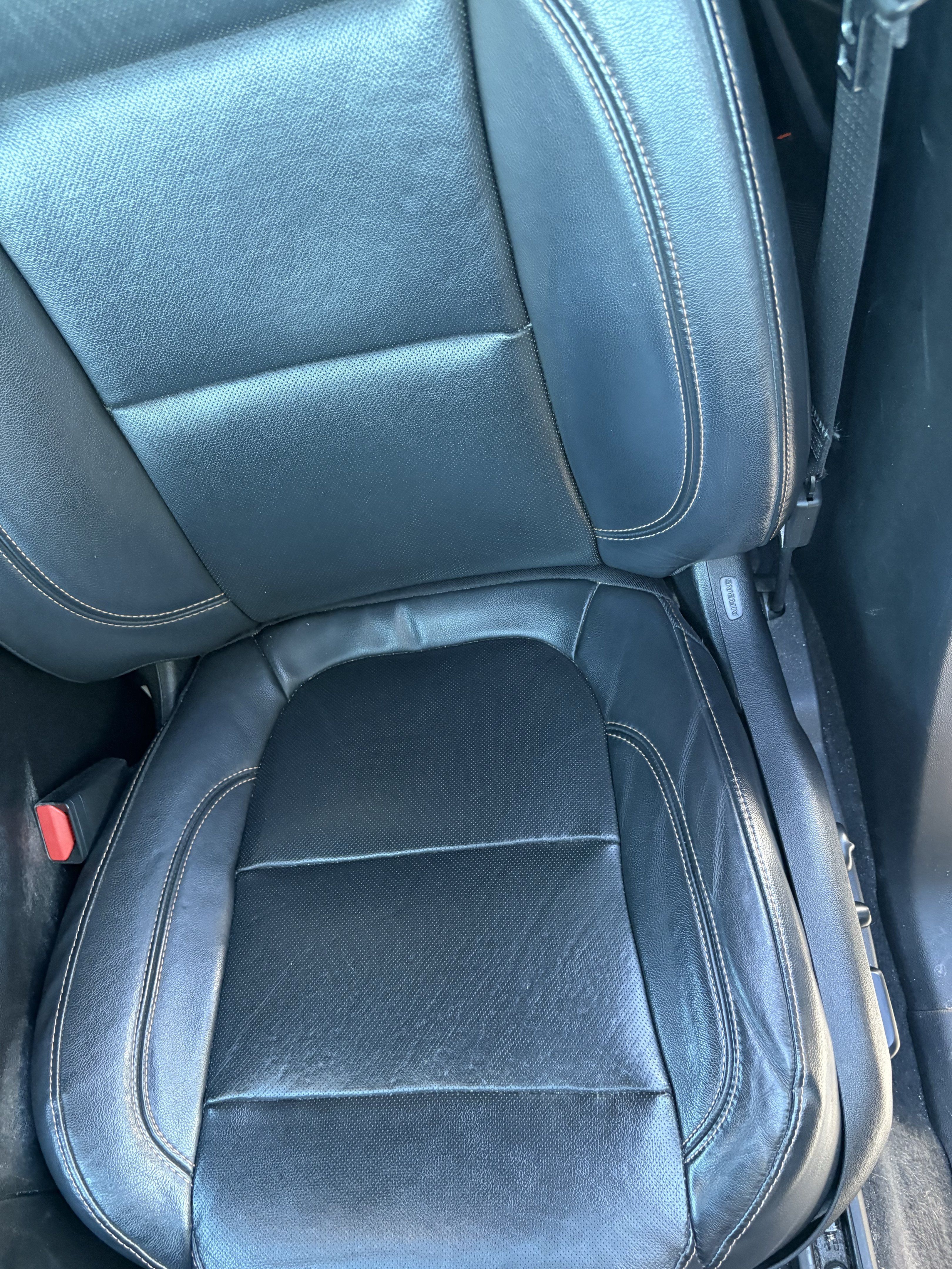 Used 2019 Chevrolet Traverse Premier w/ Redline Edition FWD image 8